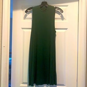 Top shop sleeveless emerald green flowing dress